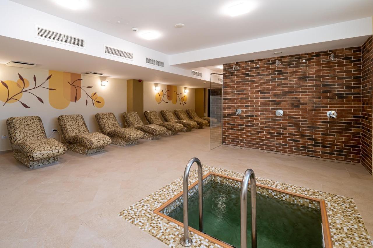 Fiald Hotel & Spa Bacău Eksteriør bilde