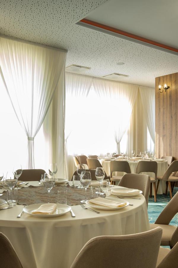 Fiald Hotel & Spa Bacău Eksteriør bilde