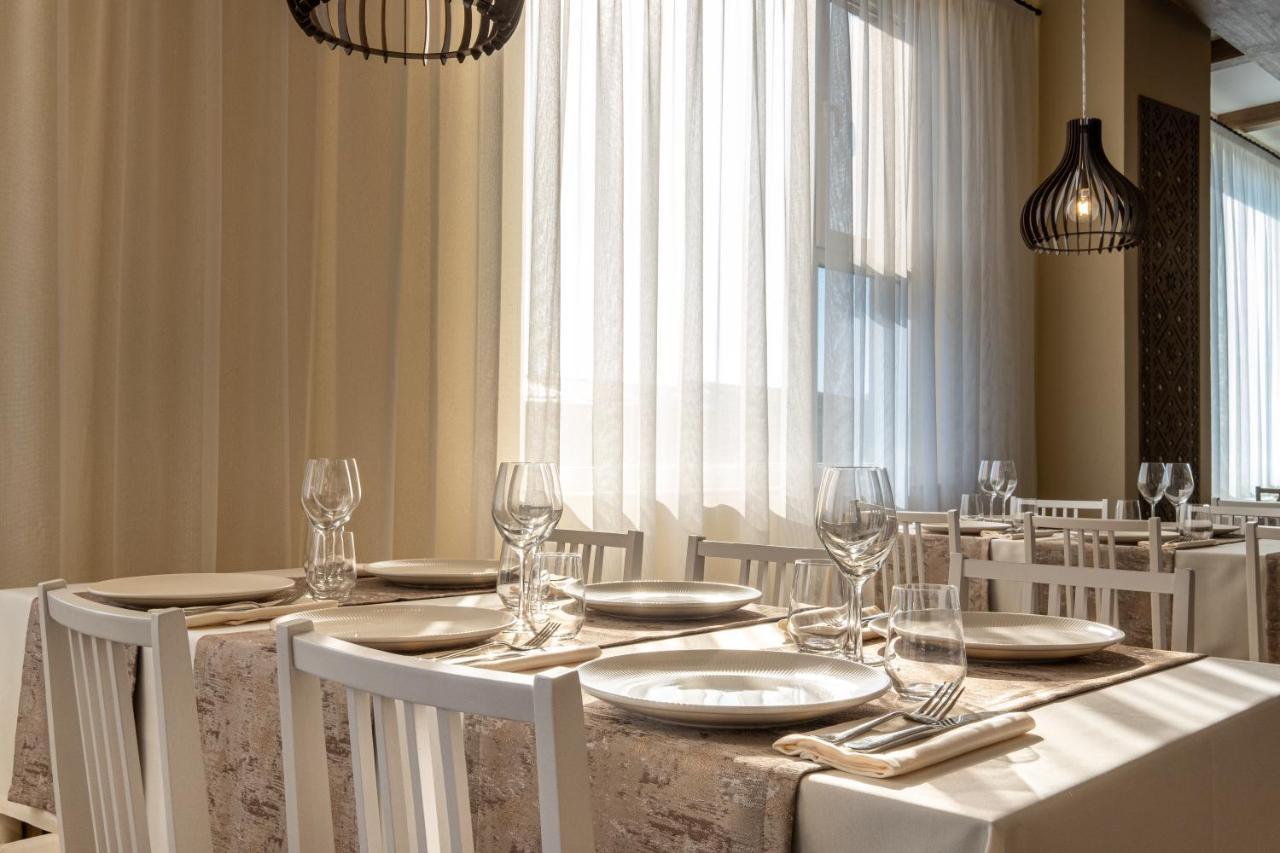 Fiald Hotel & Spa Bacău Eksteriør bilde